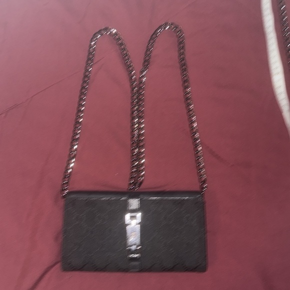 🔥⛓️GUNMETAL PURSE 👜 STURDY STRAP. CAN BE USED TO TRANSFER A BEAUTIFUL WALLET - Picture 8 of 9